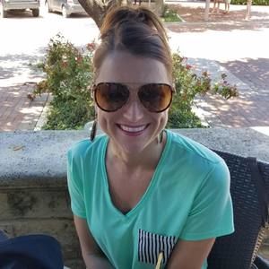 Meet your Posher, Dee