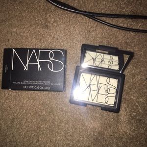 Nars highlighter in Albatross
