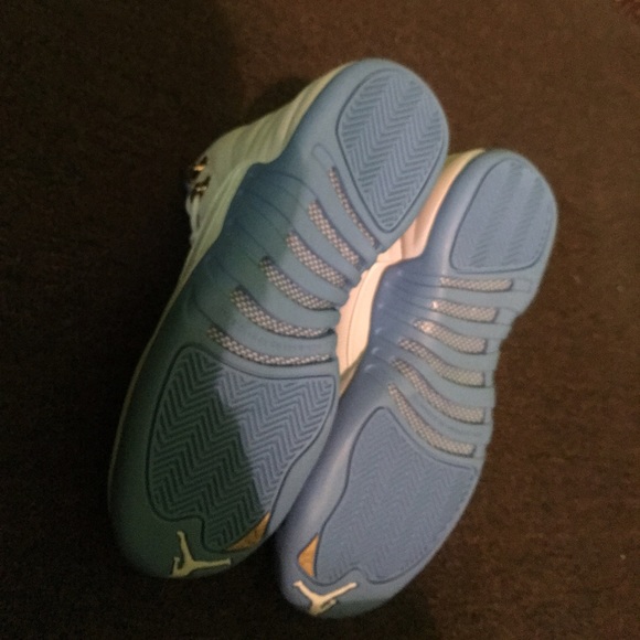 Jordan's size 5Y brand new! - Picture 4 of 4