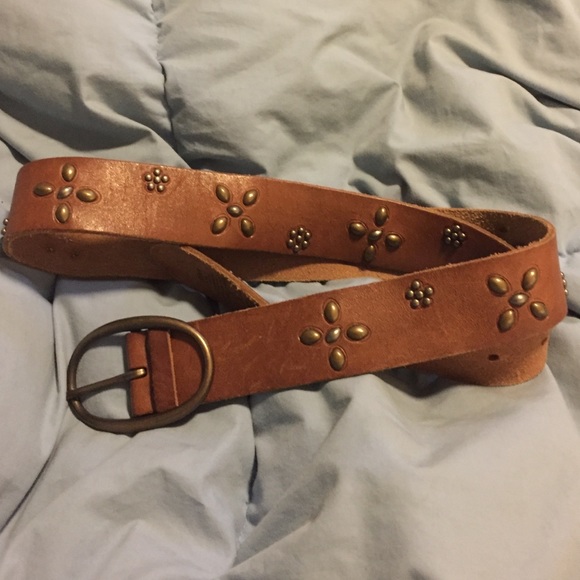 American Eagle Outfitters leather belt