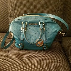 🍾 SOLD 🍾Michael Kors satchel