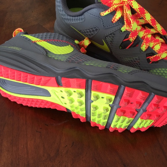 Nike multi color sneaker - Picture 4 of 4