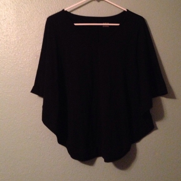 Black bat winged T-Shirt Sz M