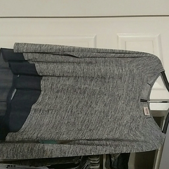 Too big. Worn once