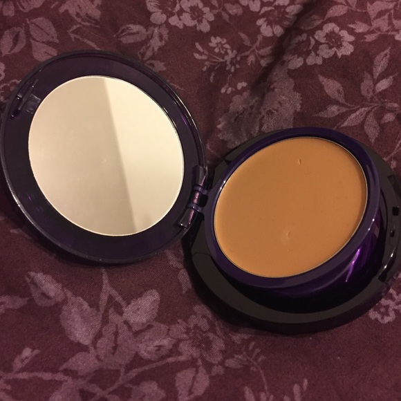 Trance- Cream to Powder Foundation