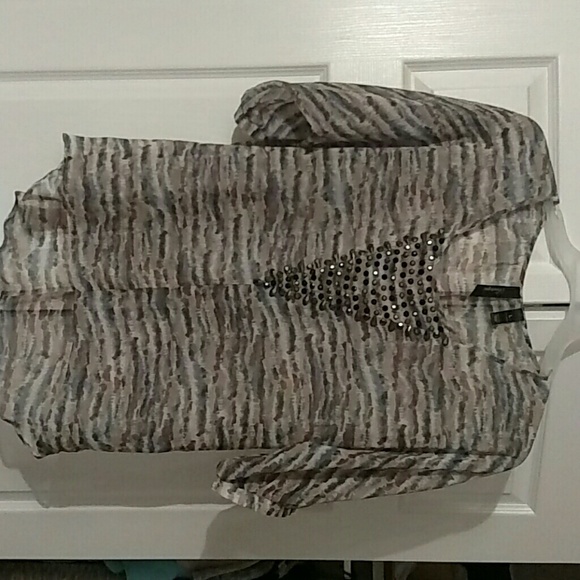 Too big. Worn twice