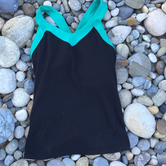Lucy fitness top