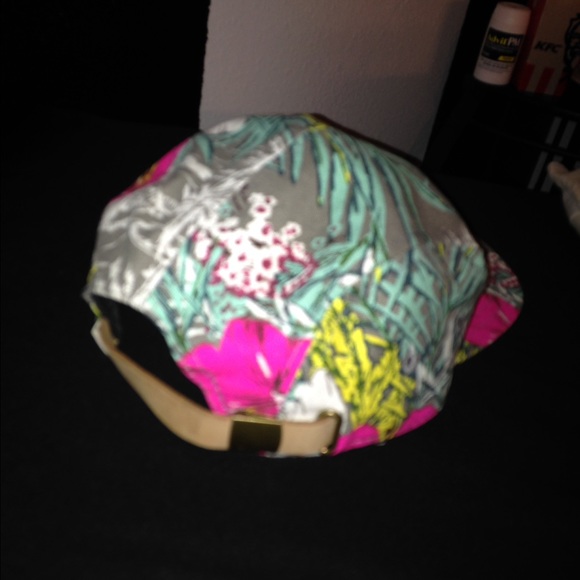 Vans hat - Picture 2 of 2