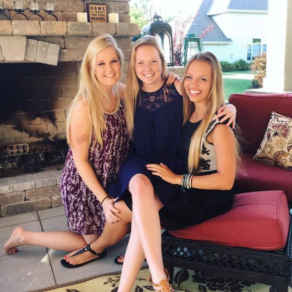 Meet your Posher, Taylor - Picture 1 of 1