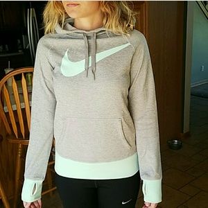 NWOT Nike therma fit pullover