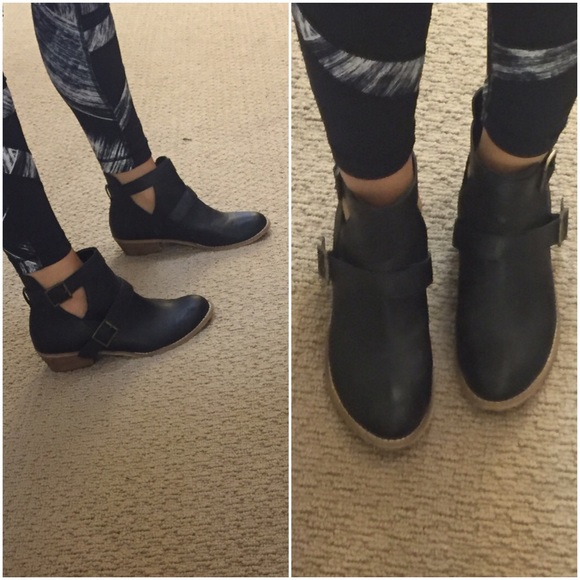 Black boots Abound