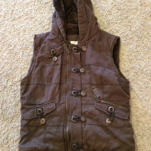 Vest with lining