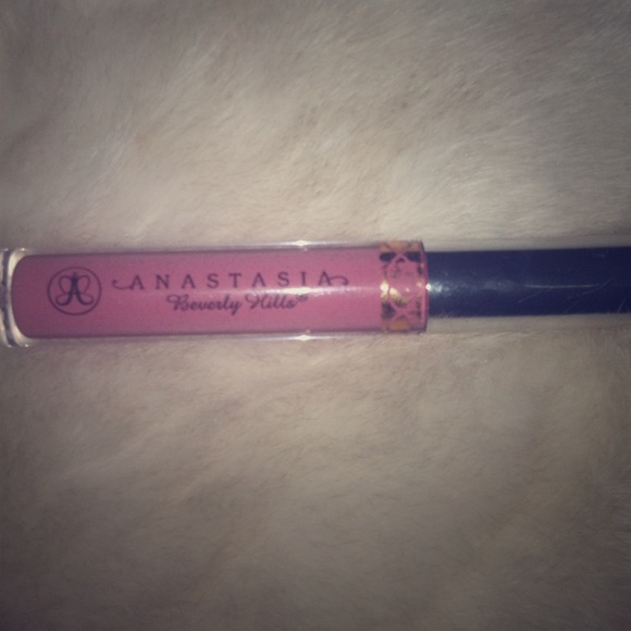 Anastasia's matte liquid lipstick - Picture 1 of 2