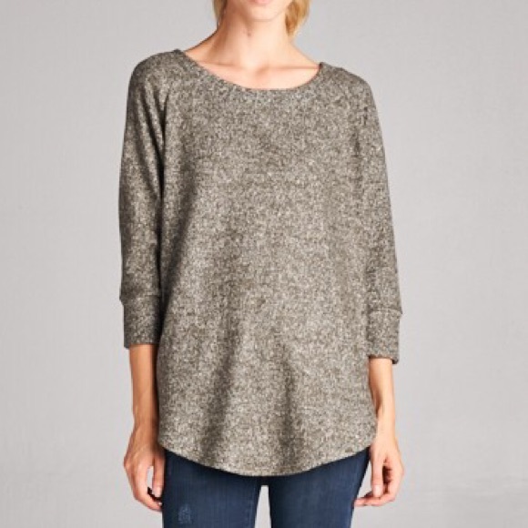 New Chic Laser Cut Top - Picture 3 of 4