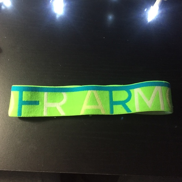 Under Armour headband