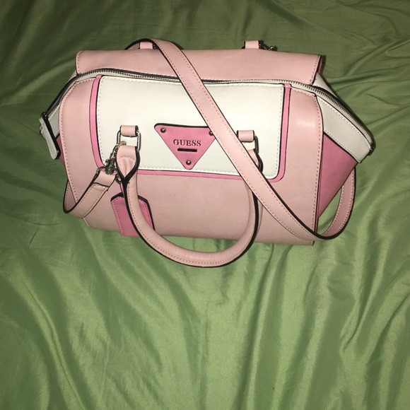 Pink guess bag so CUTE