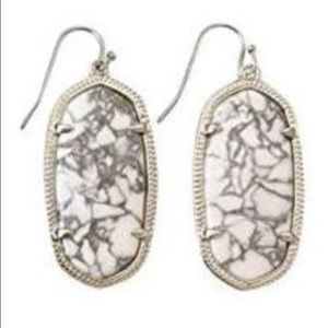 ISO- Howlite Danielles