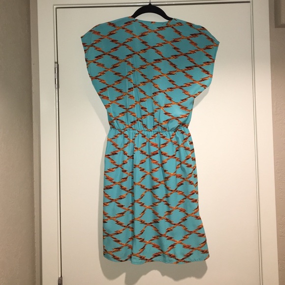 Teal V-neck Dress. New with tags - Picture 4 of 4
