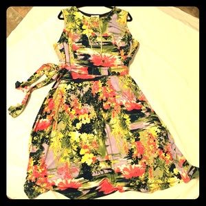 😍 Dress + Free Faux Pearl Necklace!