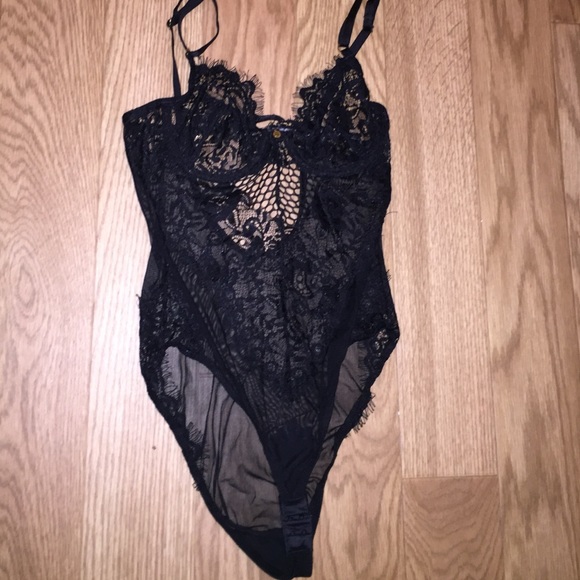 ❌SOLD❌Gooseberry honey bee one piece - Picture 2 of 4