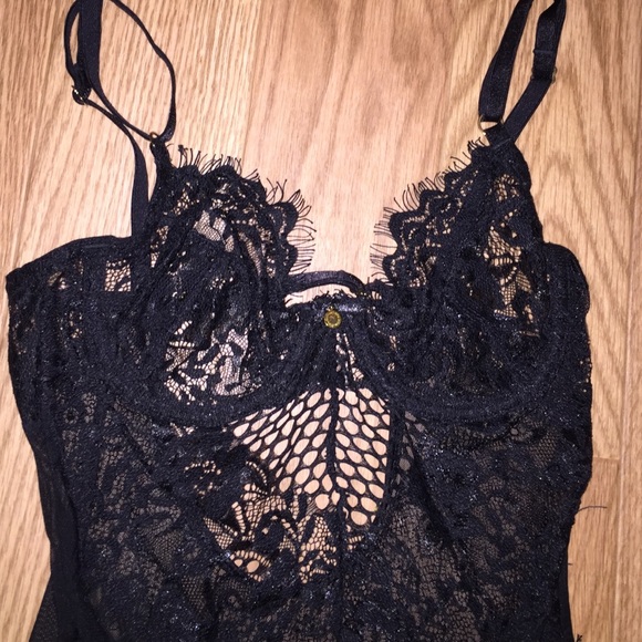 ❌SOLD❌Gooseberry honey bee one piece - Picture 3 of 4