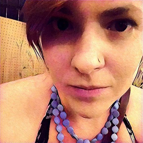 Meet your Posher, Sarah - Picture 1 of 1