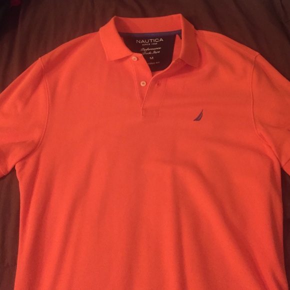 Nautica. Medium size.