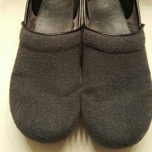 Gray wool Danskos