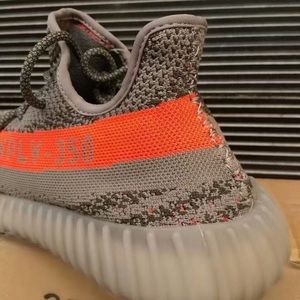 Pre-order Yeezy boost 350v2 solar red