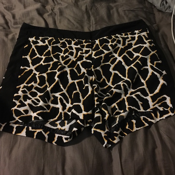 Print shorts