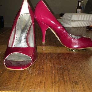 BCBG heels