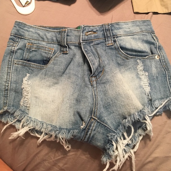 Signature 8 shorts never worn