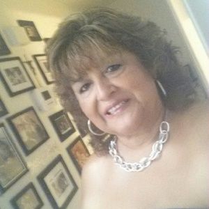 Meet your Posher, Debbie