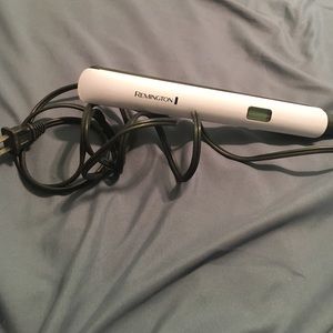 Remington hair straightener