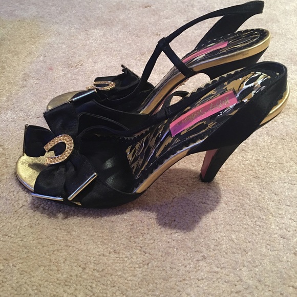 Heels - Picture 2 of 4