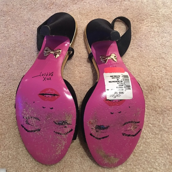 Heels - Picture 4 of 4