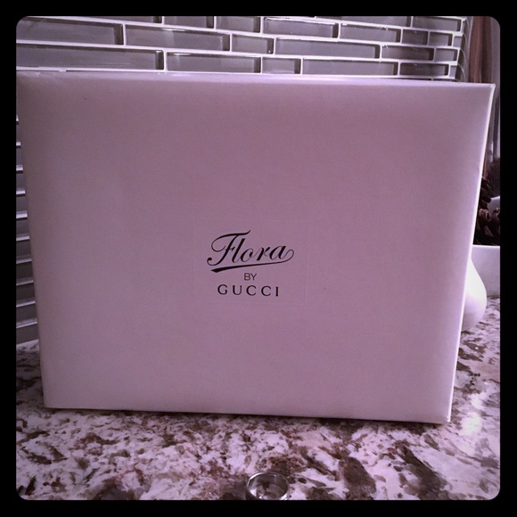 Gucci box