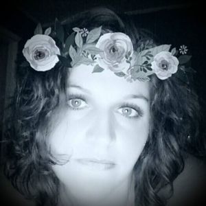 Meet your Posher, Crystal