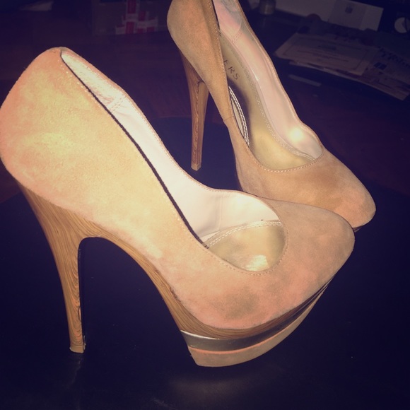 Tan Heels from Baker