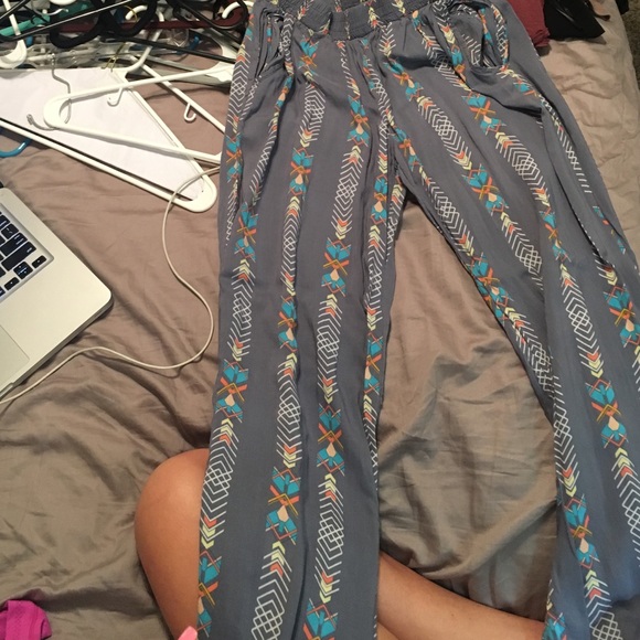Flowy pants - Picture 2 of 2