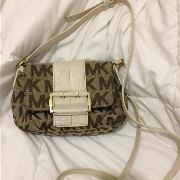 Michael kors mini crossbody!