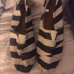 Toms shoes