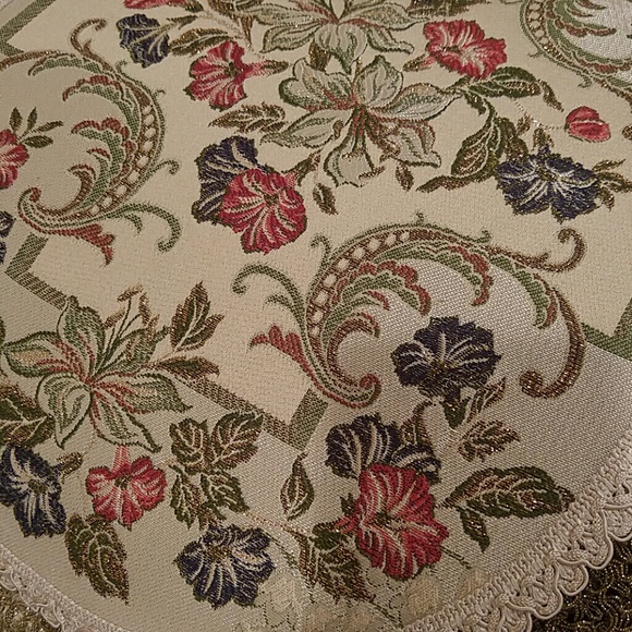 Decor - Picture 4 of 4