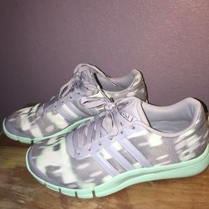 Adidas running shoes for women