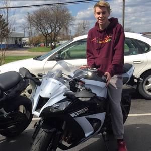 Meet your Posher, Sam