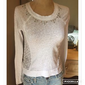🌺 Hollister embellished top lace back XS