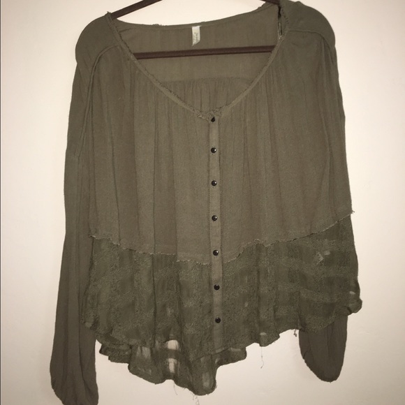 FREE PEOPLE FLOWY LONG SLEVE (DARK GREEN)