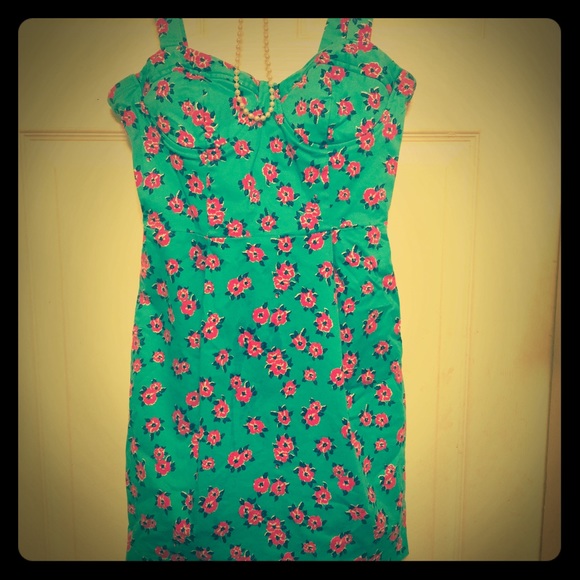 Hot floral dress
