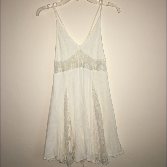 STELLA LACE DRESS (IVORY)