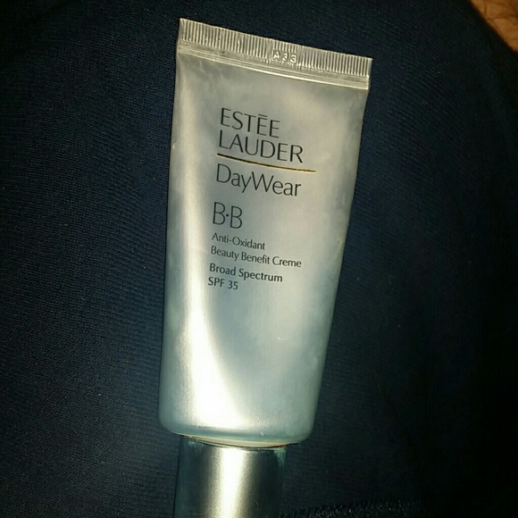 EST?E LAUDER
DayWear BB Anti-Oxidant